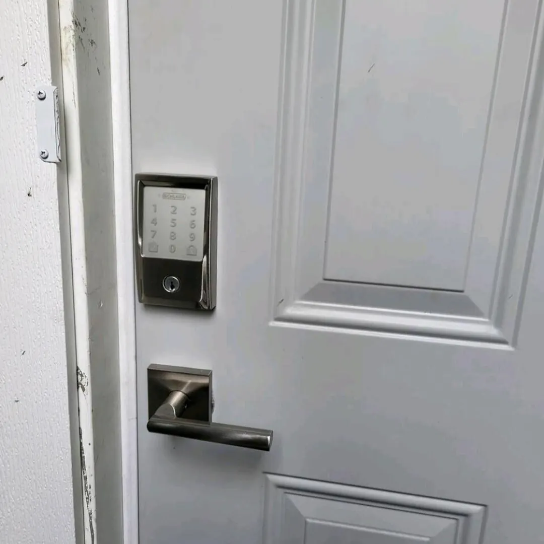 One Bedroom Basement Suite With Separate Entrance Near Airport Calgary 0*,