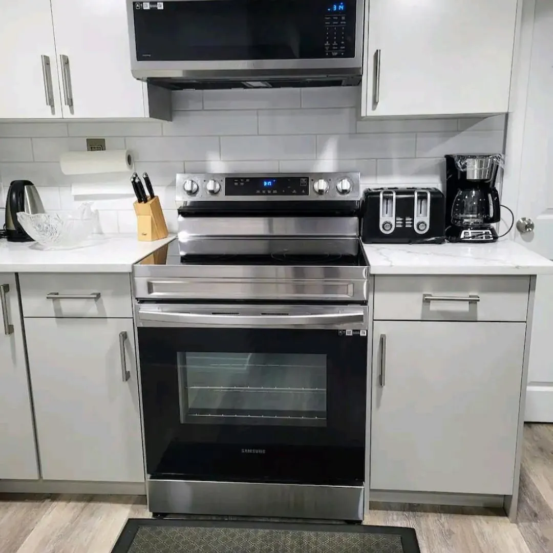 One Bedroom Basement Suite With Separate Entrance Near Airport Calgary 0*,  Canada
